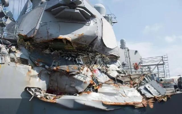 角子機:美軍核動力航母,撞傷後照片首曝光